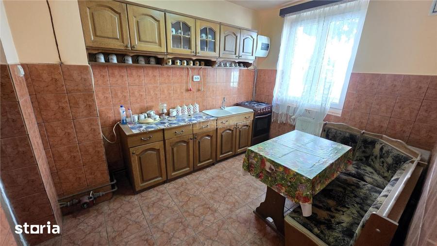 Apartament cu 2 camere decomandat, mobilat în Central