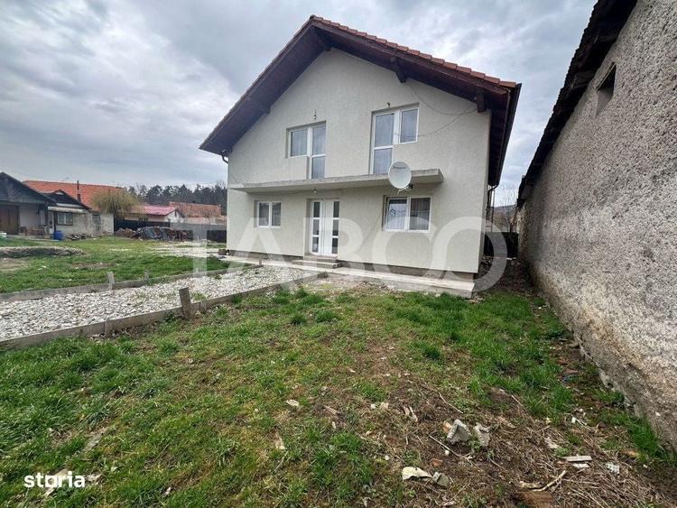 Casă cu 4 camere cu Teren 1040 Mp în Perșani