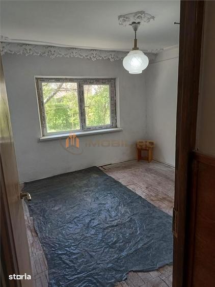 Apartament cu 2 camere decomandat în Nicolina