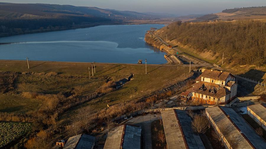 Spațiu industrial, de 50,000 mp, în Horgești