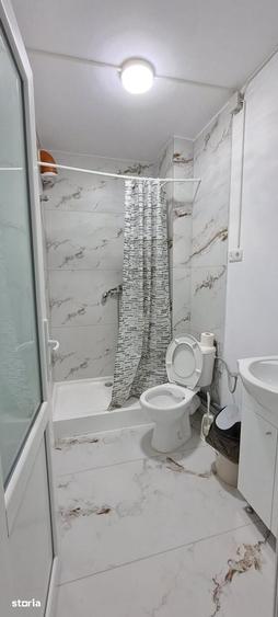 Casă cu Teren 768 Mp în Săbăreni