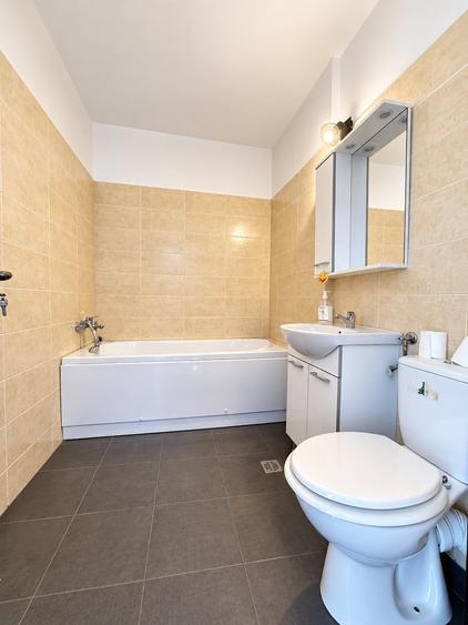 Apartament cu 2 camere semidecomandat, mobilat în Apărătorii Patriei