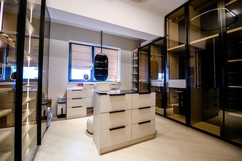 Apartament cu 3 camere semidecomandat, mobilat în Pipera