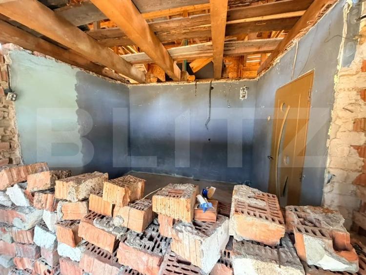 Casă cu 6 camere cu Teren 2000 Mp în Predeluț