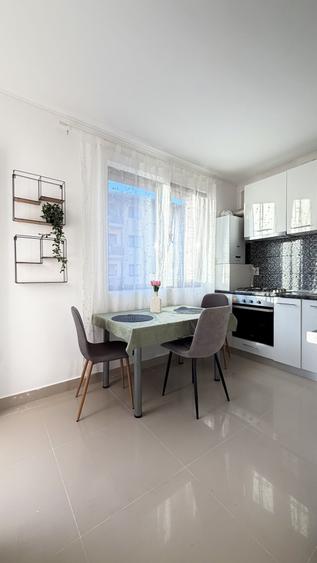 Apartament cu 2 camere semidecomandat în Florești