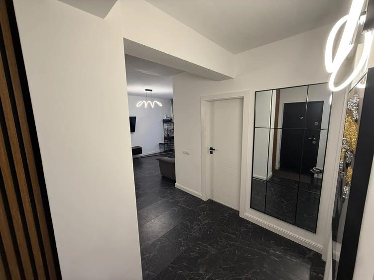 Apartament cu 2 camere semidecomandat în Vișani