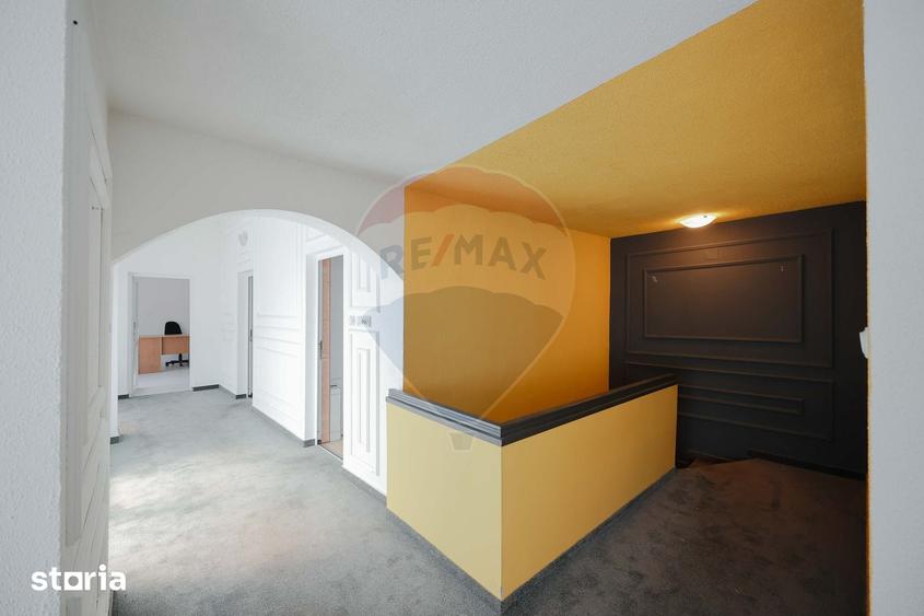 Casă cu Teren 380 Mp în Rogerius