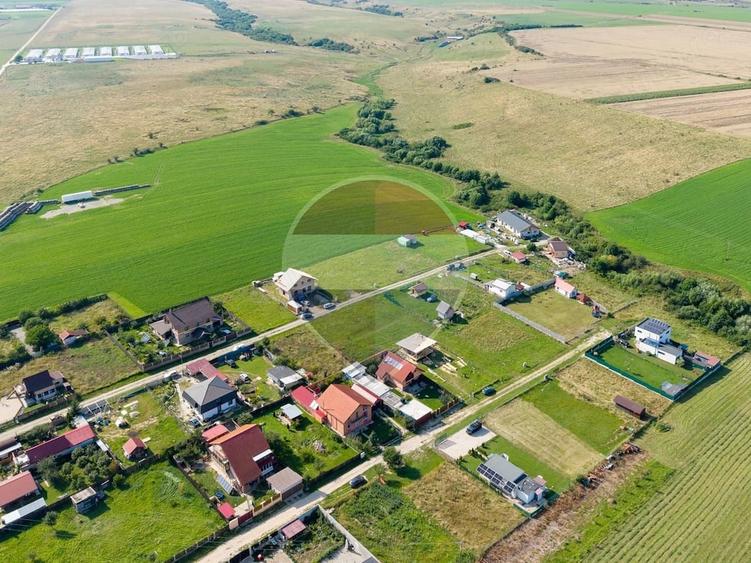 Teren de 1100 mp, în Satu Nou