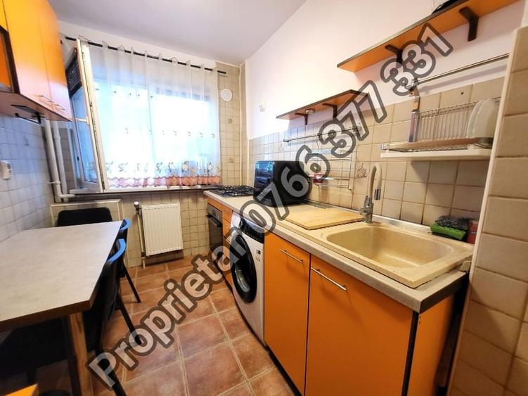 Apartament cu 3 camere semidecomandat, mobilat în Titan