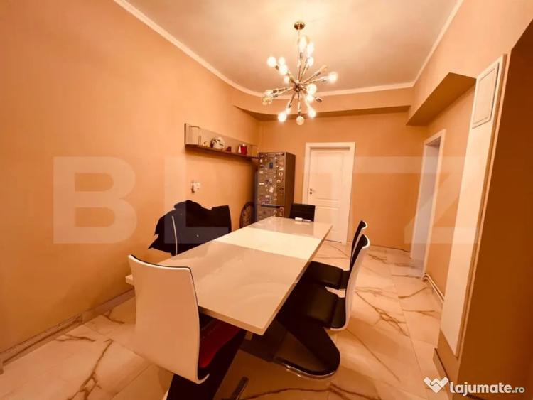 Casă cu 8 camere cu Teren 200 Mp în Central