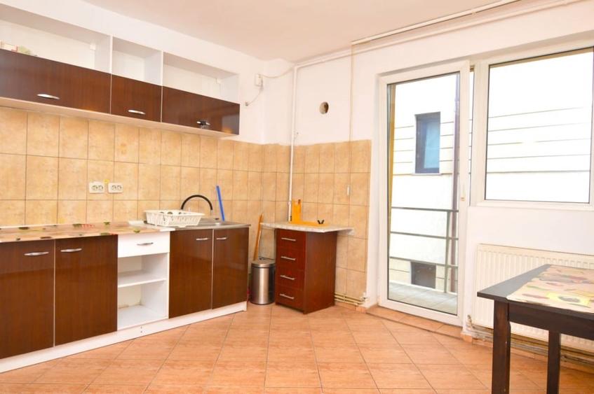 INCHIRIERE  APARTAMENT 4 CAMERE TINERETULUI – SPLAIUL UNIRII - 13