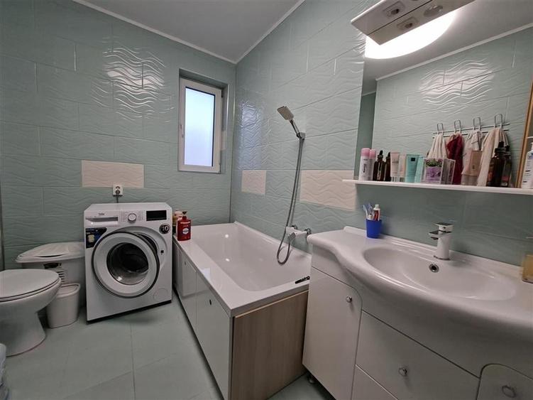 Casă cu 3 camere cu Teren 136 Mp în Arhitecților - Calea Cisnădiei