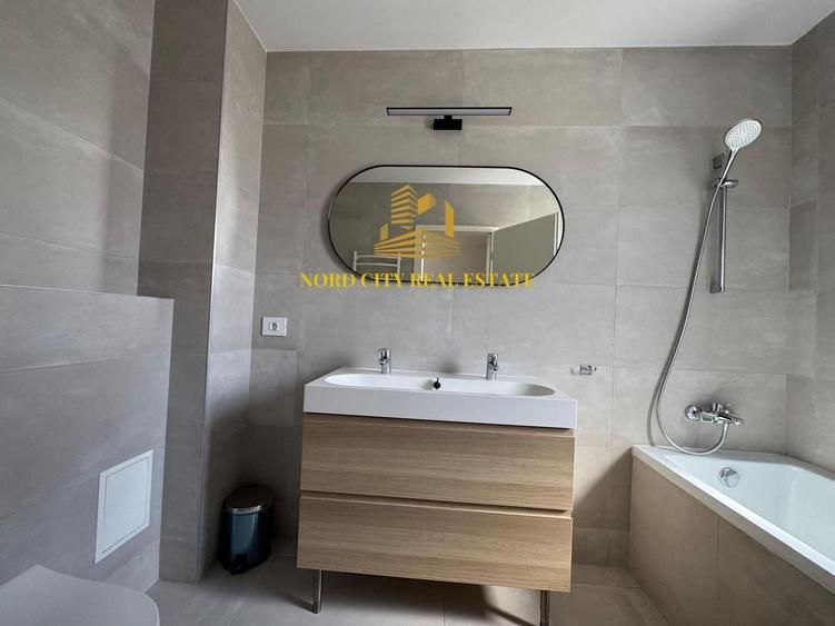 Casă cu 5 camere cu Canalizare în Nord-Est