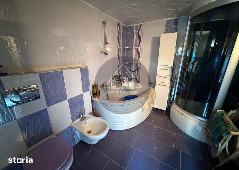Casă cu 3 camere cu Teren 1063 Mp în Central