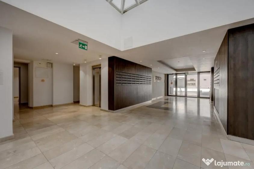 Apartament cu 3 camere semidecomandat în Unirii