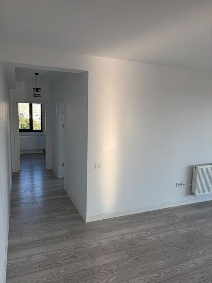Apartament cu 3 camere semidecomandat, mobilat în Matei Voievod