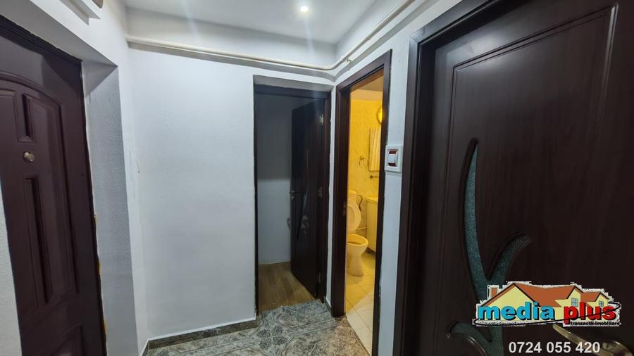 Garsonieră decomandată în Micro 21