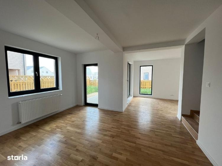 Casă individuală cu 4 camere cu Teren 221 Mp în Frumușani