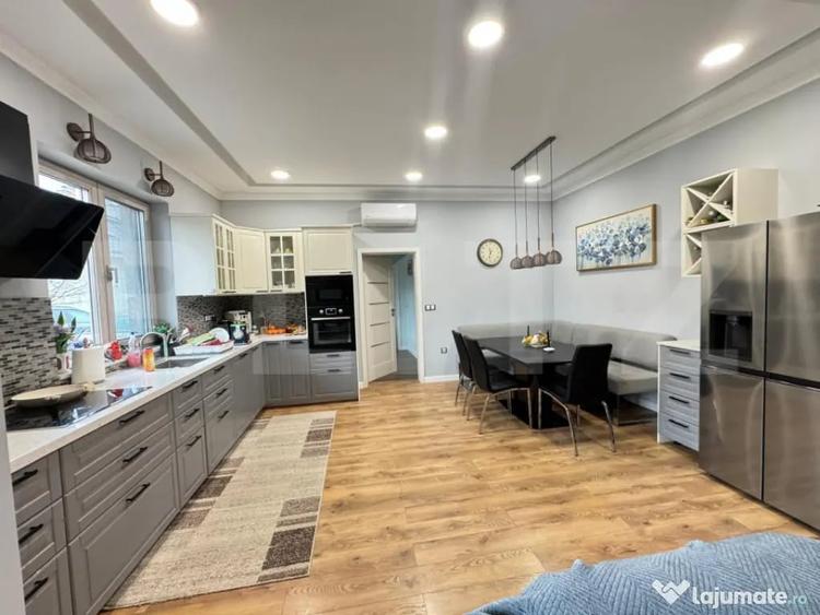 Casă cu 5 camere cu Teren 440 Mp în Central