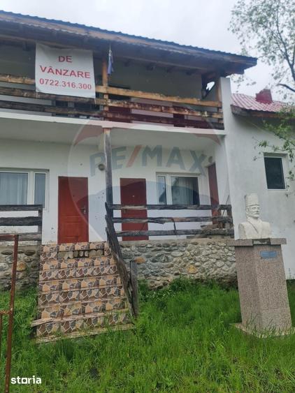 Spațiu comercial, de 1,650 mp, în Baia de Fier