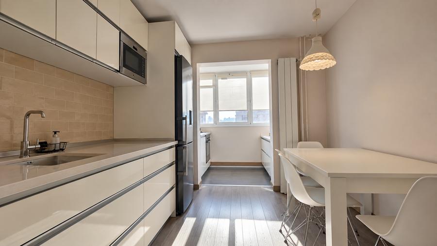 Apartament cu 3 camere decomandat în Olimpia-Stadion