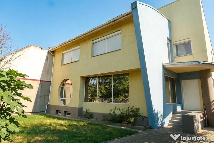 Casă cu 4 camere cu Teren 940 Mp în Ultracentral