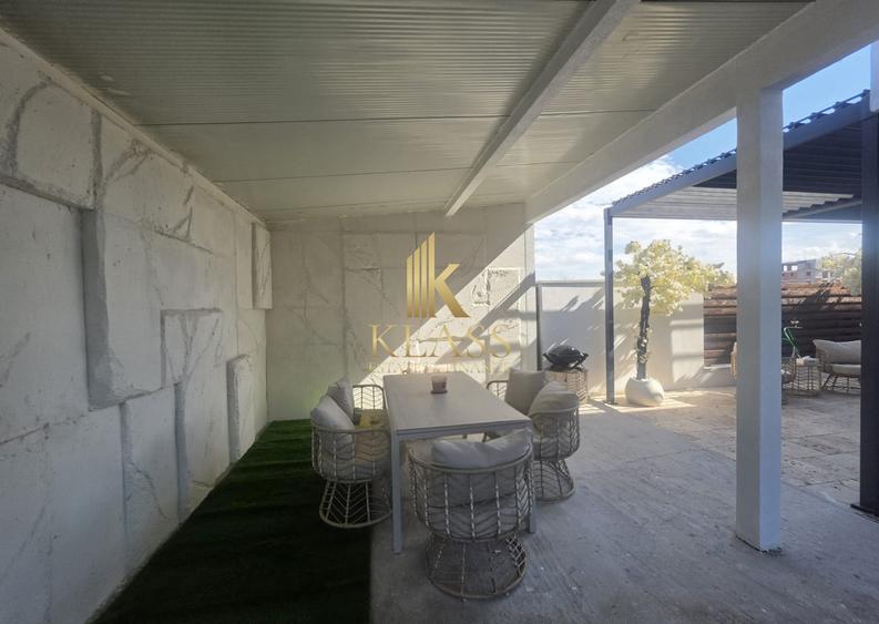 Apartament cu 3 camere decomandat, mobilat în Tunari