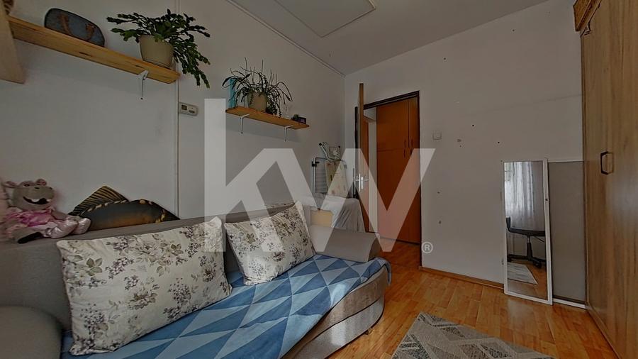 Apartament cu 3 camere nedecomandat, mobilat în Florilor
