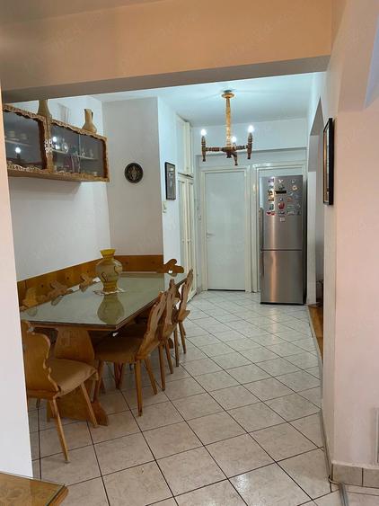 Apartament cu 3 camere decomandat în Dacia