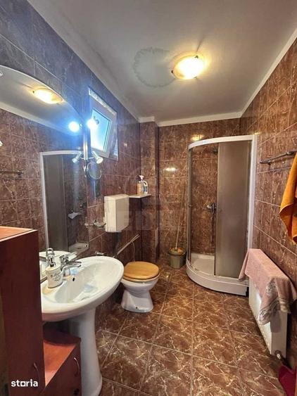Casă cu 3 camere semidecomandat în Florești
