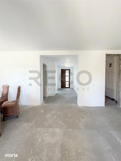 Casă cu 3 camere cu Teren 300 Mp în Sânmartin