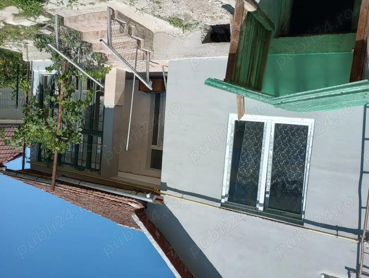 Casă cu 3 camere în Central