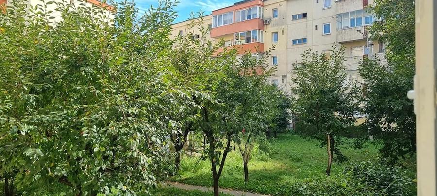 Garsonieră decomandată în Plopilor