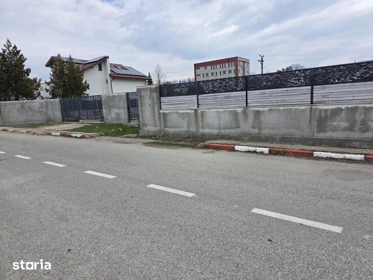Teren de 2242 mp, în Central