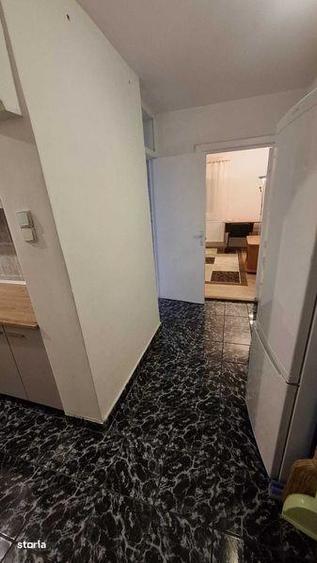 Proprietar inchiriez apartament 1 camera decomandat Zona Soarelui - 3