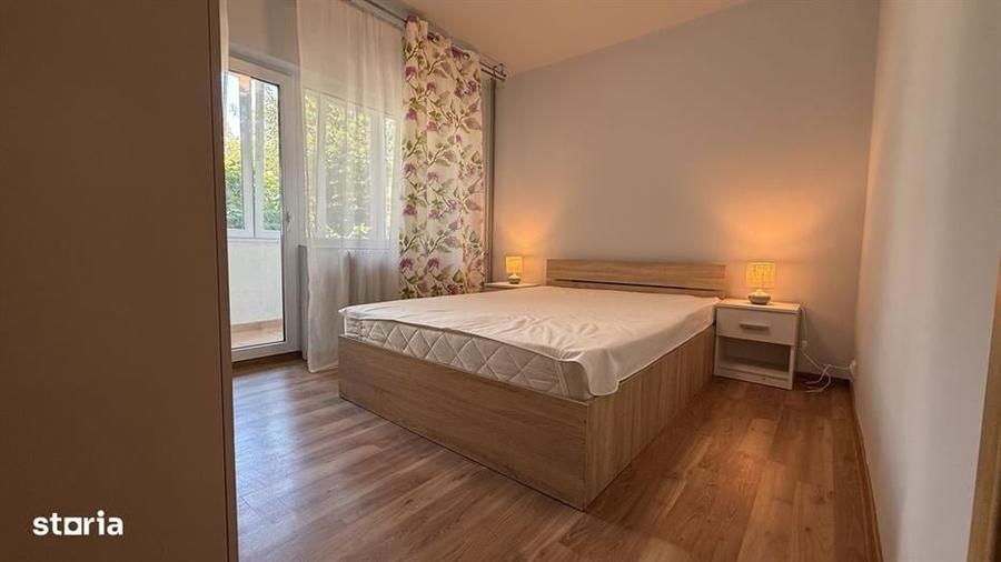 Apartament cu 3 camere semidecomandat în Aviației