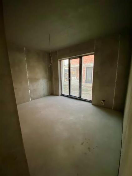 Casă cu 3 camere cu Teren 500 Mp în Tokai