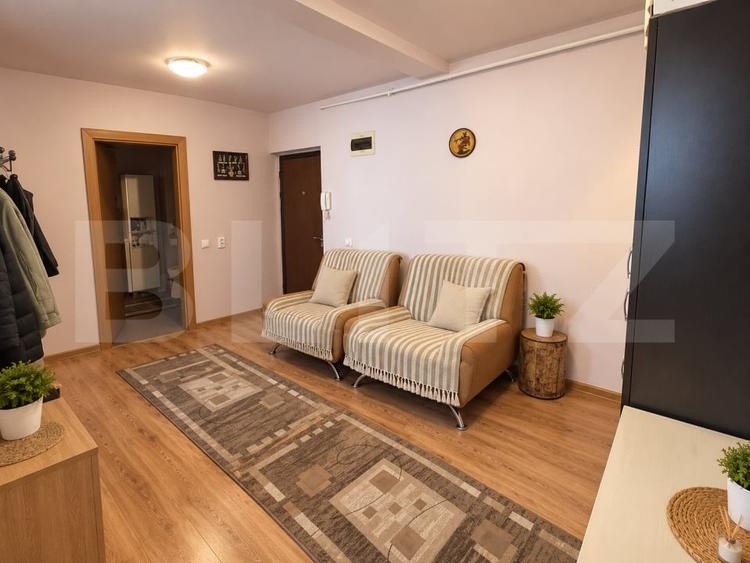 Apartament cu 2 camere semidecomandat, mobilat în Florești