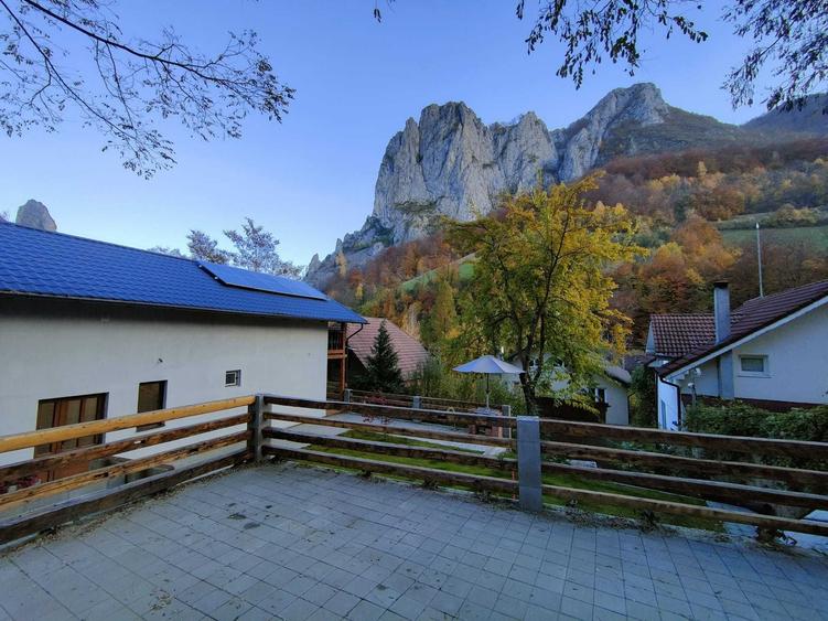 Casă cu 2 camere în Valea Mănăstirii