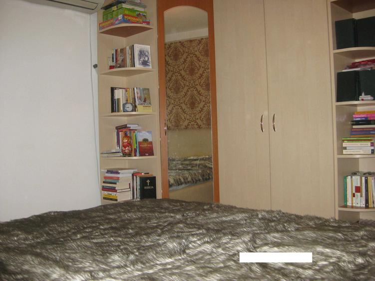 Apartament cu 3 camere semidecomandat în Brâncoveanu