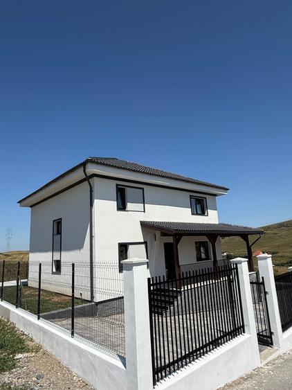 Casă cu 3 camere în Central