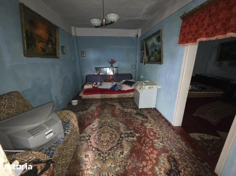Casă cu 3 camere cu Teren 366 Mp în Independenței
