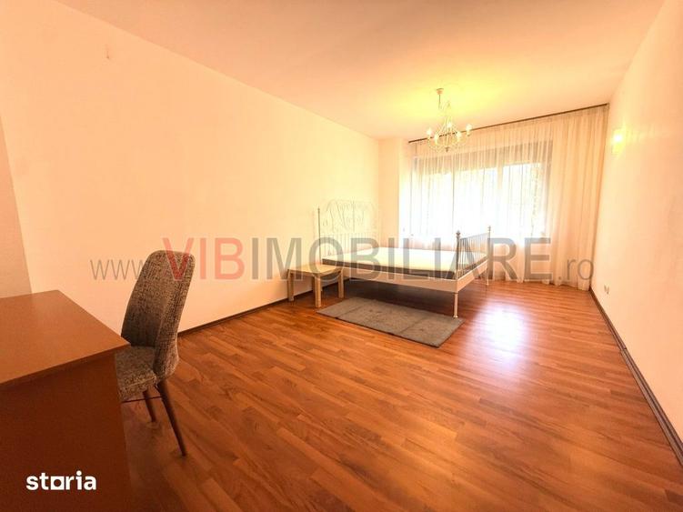 Apartament cu 3 camere în Tei