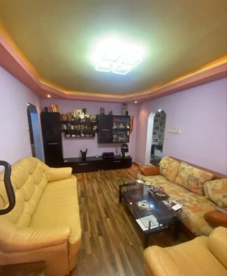 Apartament cu 3 camere semidecomandat, mobilat în 1 Decembrie 1918