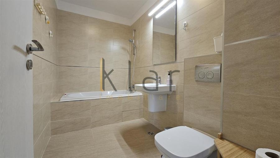 Apartament cu 3 camere semidecomandat, mobilat în Bună Ziua