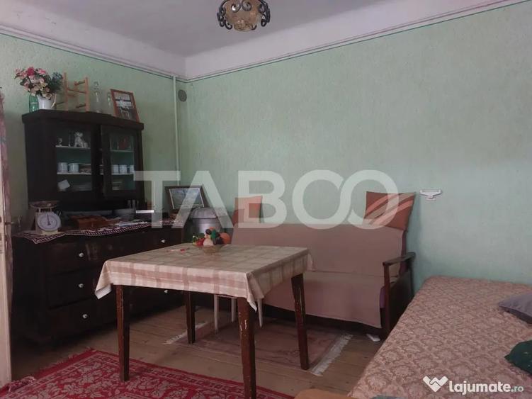 Casă cu 4 camere cu Teren 759 Mp în Central
