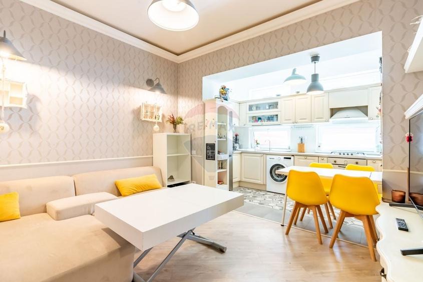 Apartament cu 4 camere semidecomandat, mobilat în Turda