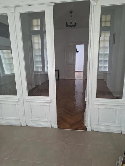 Spațiu comercial, de 183 mp, în Central