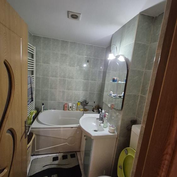 Apartament cu 3 camere decomandat în Șieu