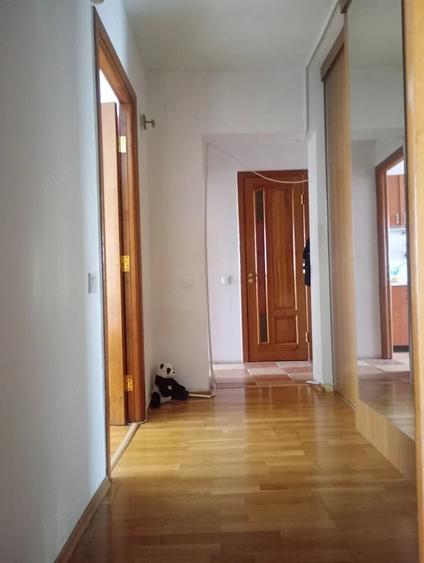 Apartament cu 3 camere decomandat în Brâncoveanu
